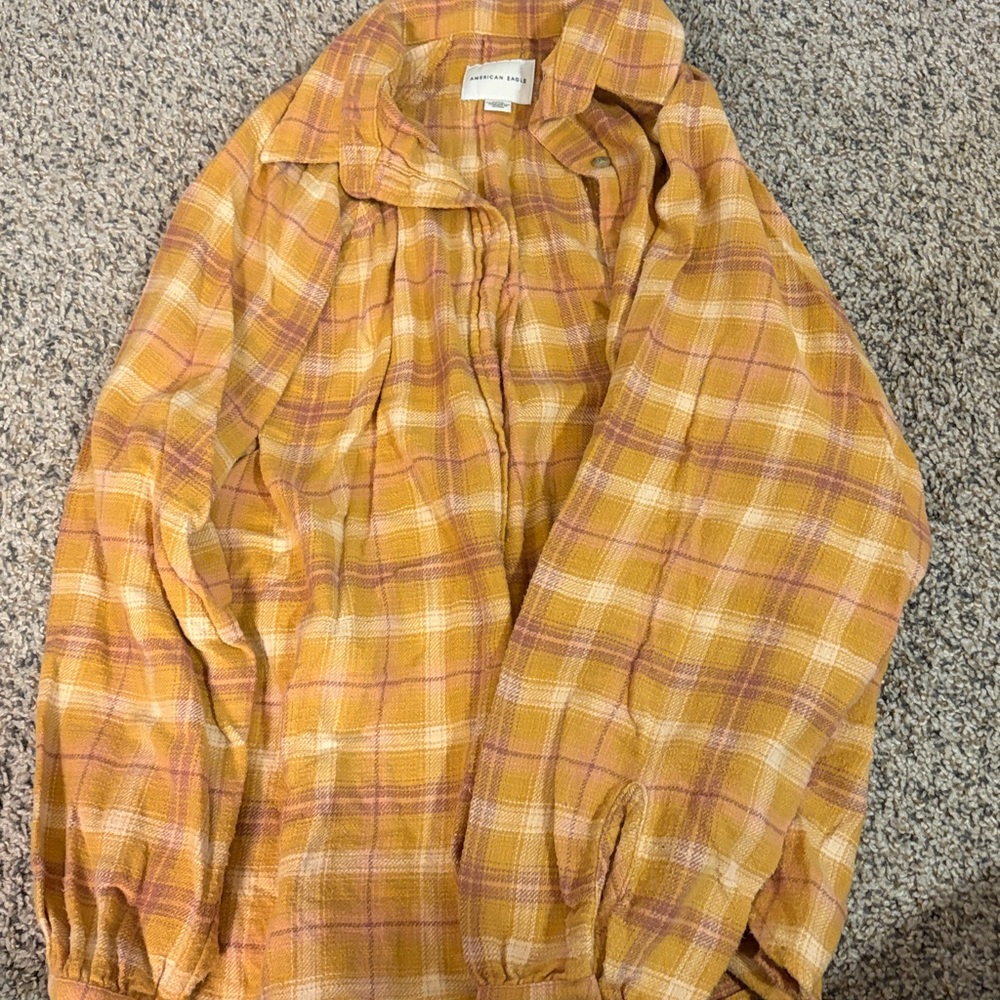 American Eagle women’s yellow and pink flannel M